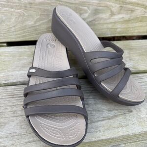 CROCS Wedge Sandals Brown Rhonda Strappy Slides Waterproof Summer Women's 10